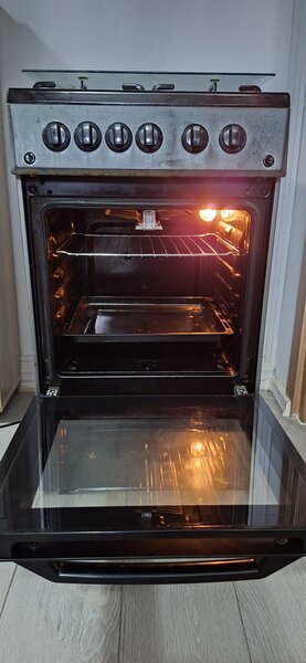 Aragaz cu aprindere electrica